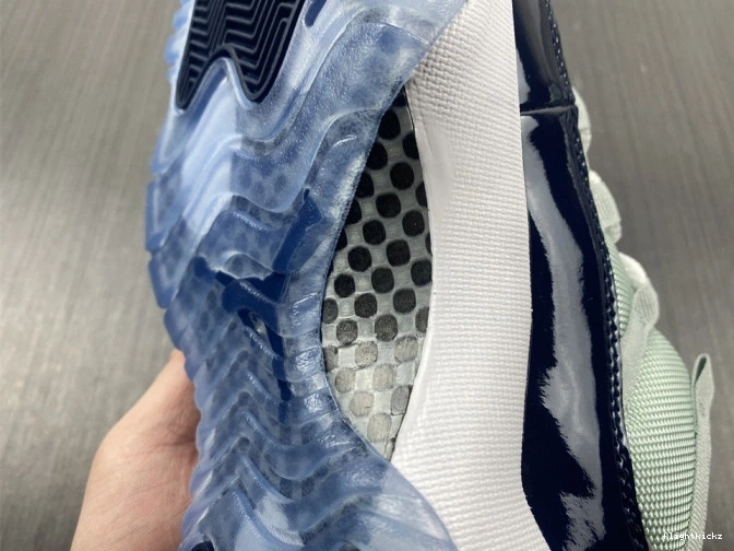 Jordan 11 Low Georgetown Retro 528895-007 Air 0925